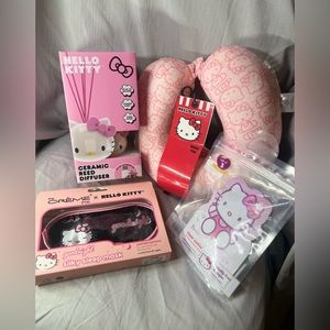 💞Hello Kitty 4 pc spa bundle🌸
